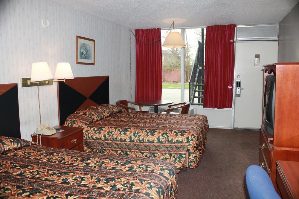 Red Carpet Inn - Louisville Exterior foto